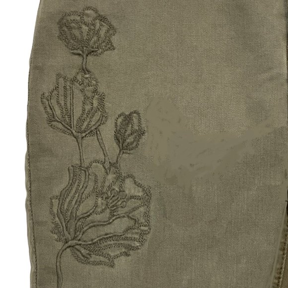 Celebrity Pink Skinny Ankle Flower Jeans - Picture 5 of 9